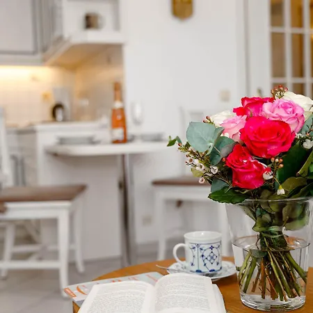 Queen Mary Westerland