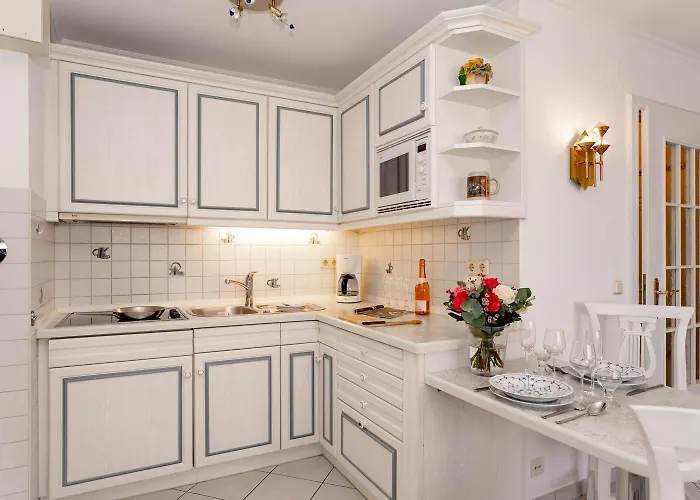 Queen Mary Apartment