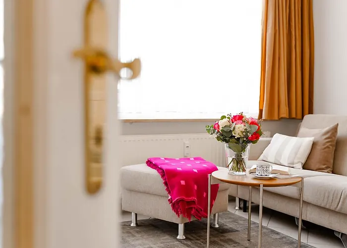 Queen Mary Apartment